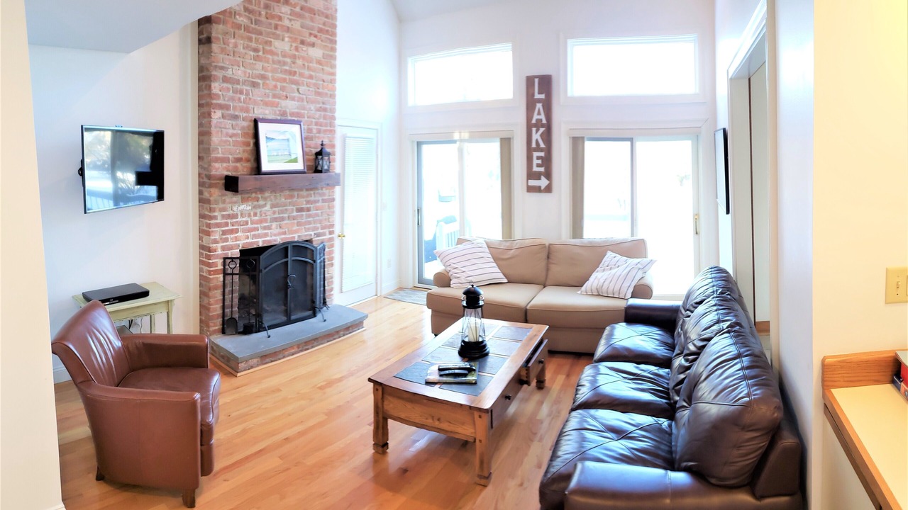 Photo of Livingroom in South Down Shores