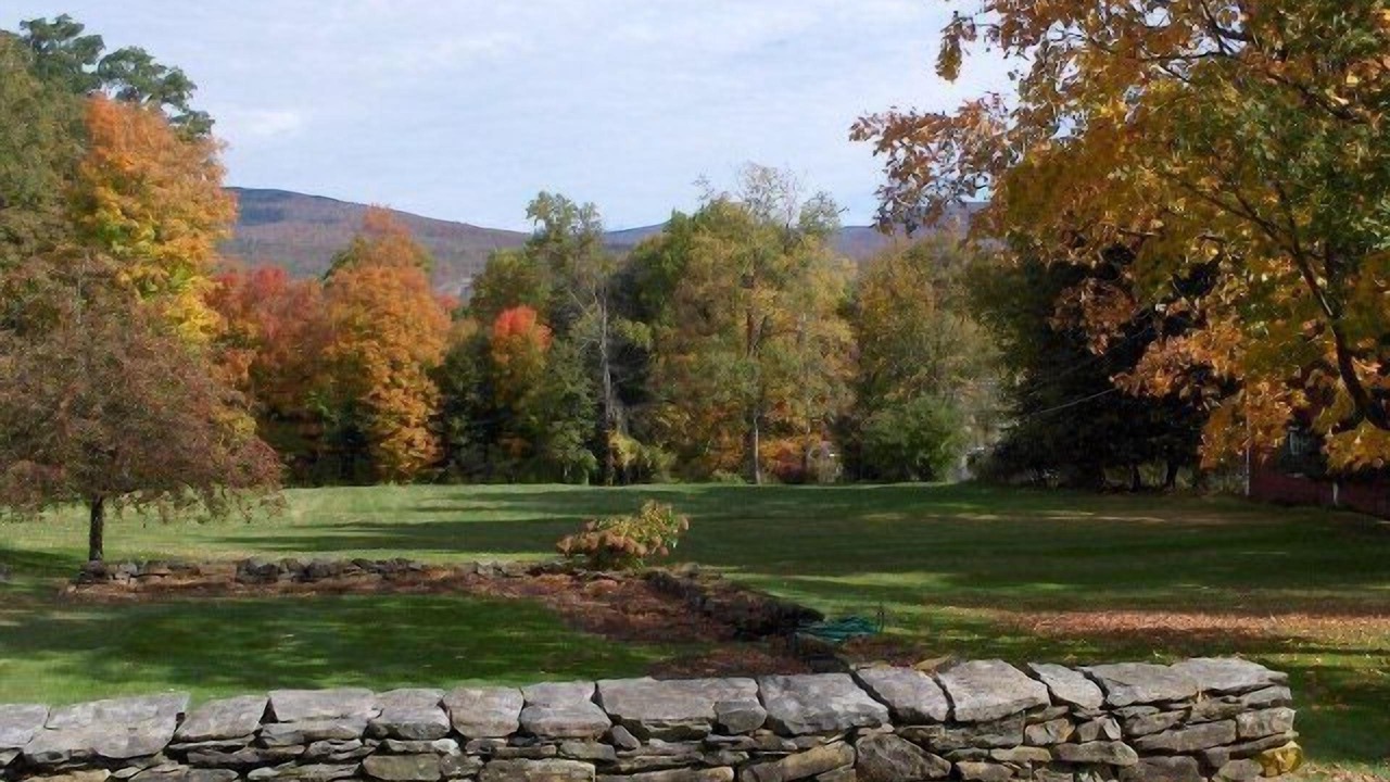 Photo of Others in Old Bennington