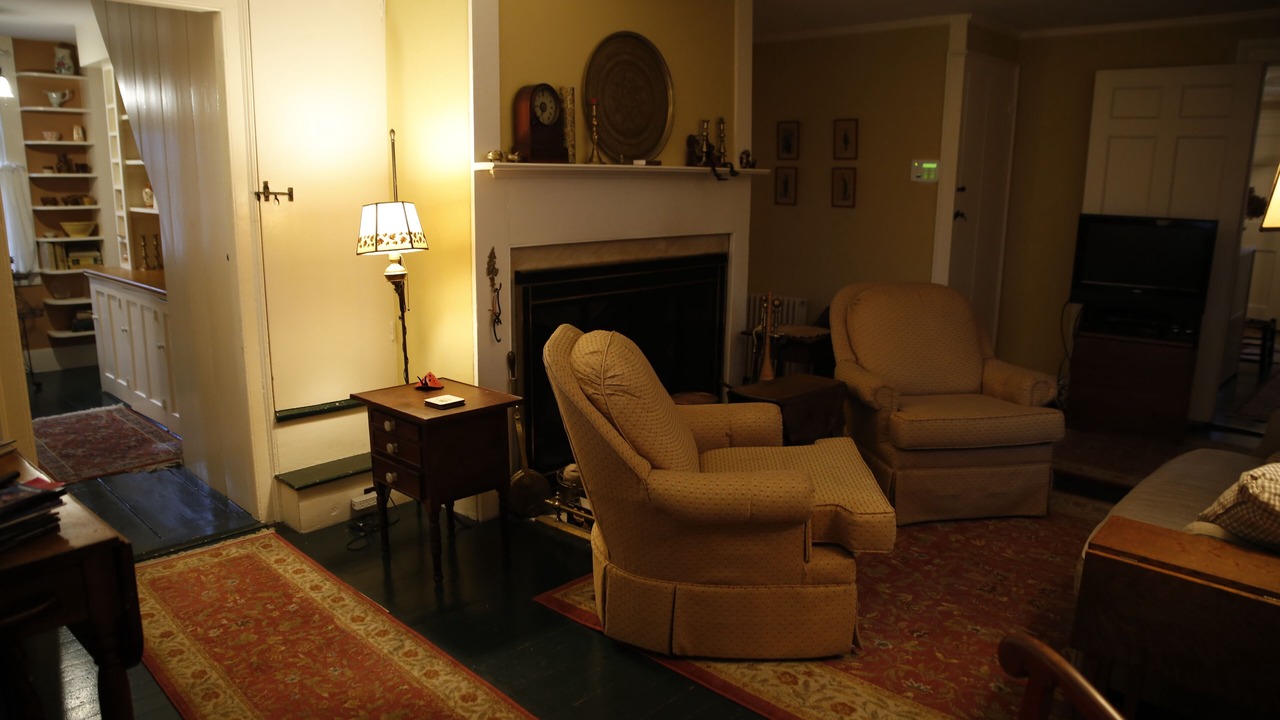 Photo of Livingroom in Old Bennington