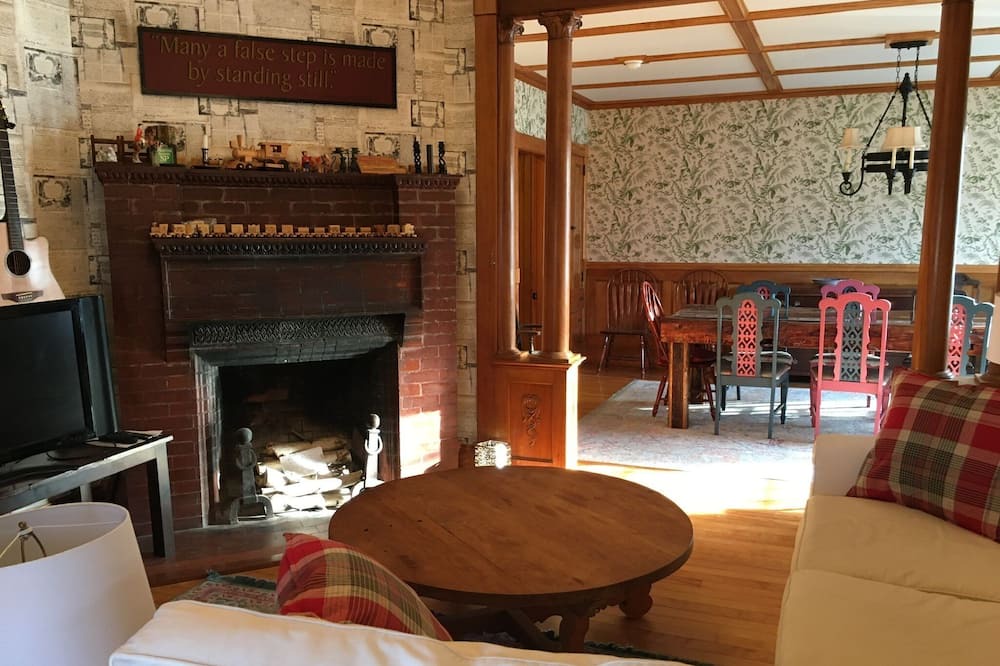 Photo of Livingroom in Montgomery Center