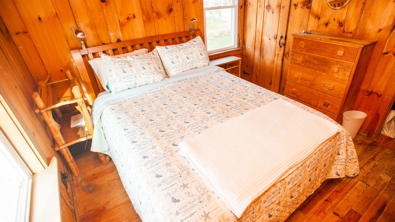 Photo of Bedroom in Malletts Bay