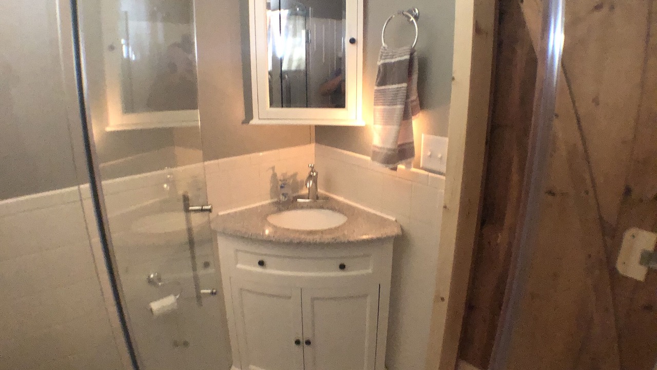 Photo of Bathroom in Malletts Bay