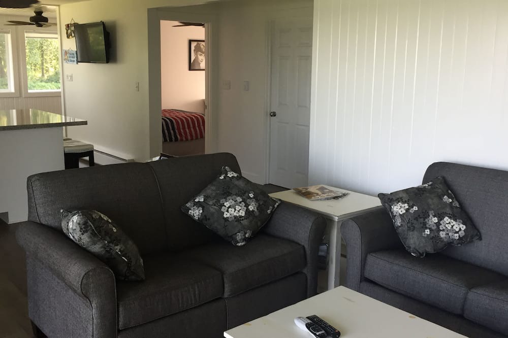 Photo of Livingroom in Rush City