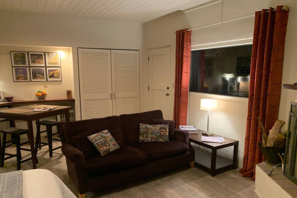 Photo of Livingroom in Santa Fe