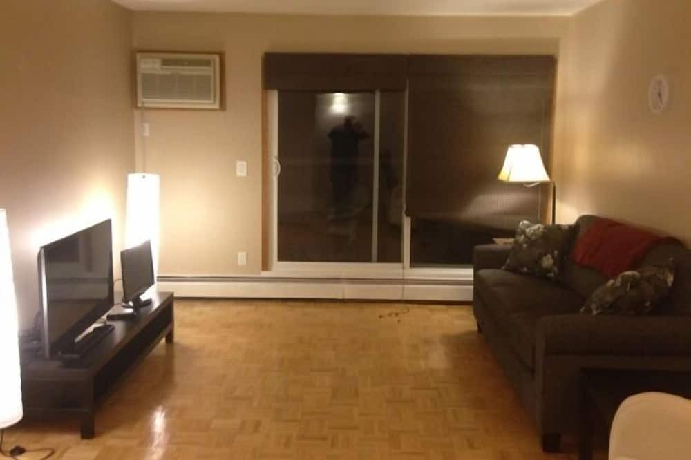 Photo of Livingroom in Plymouth