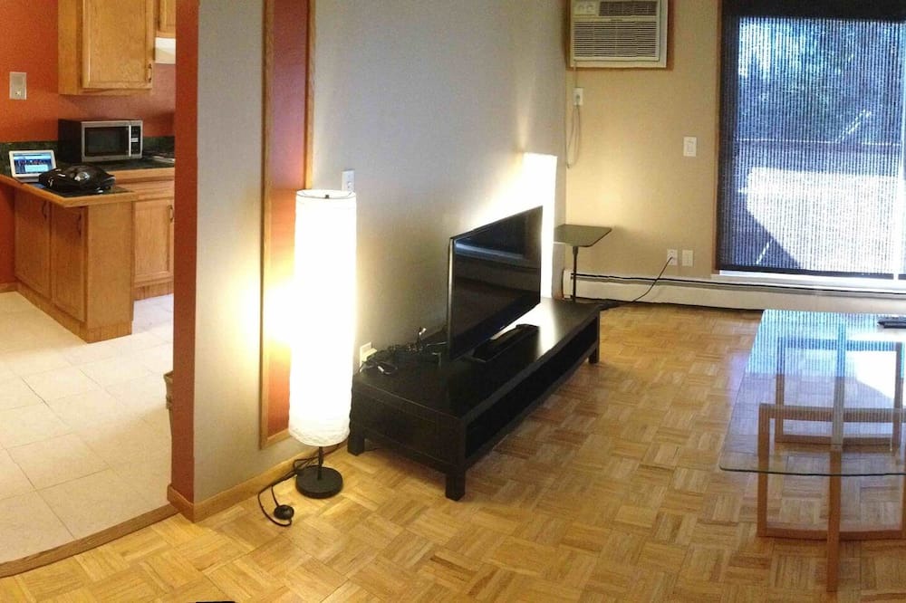 Photo of Livingroom in Plymouth