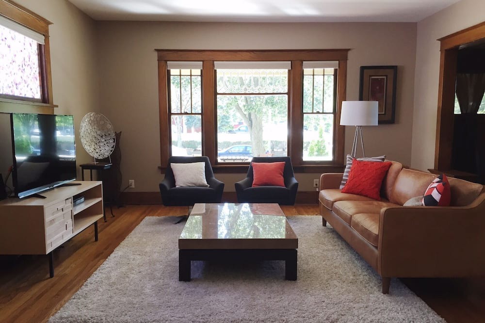 Photo of Livingroom in Kutzky Park