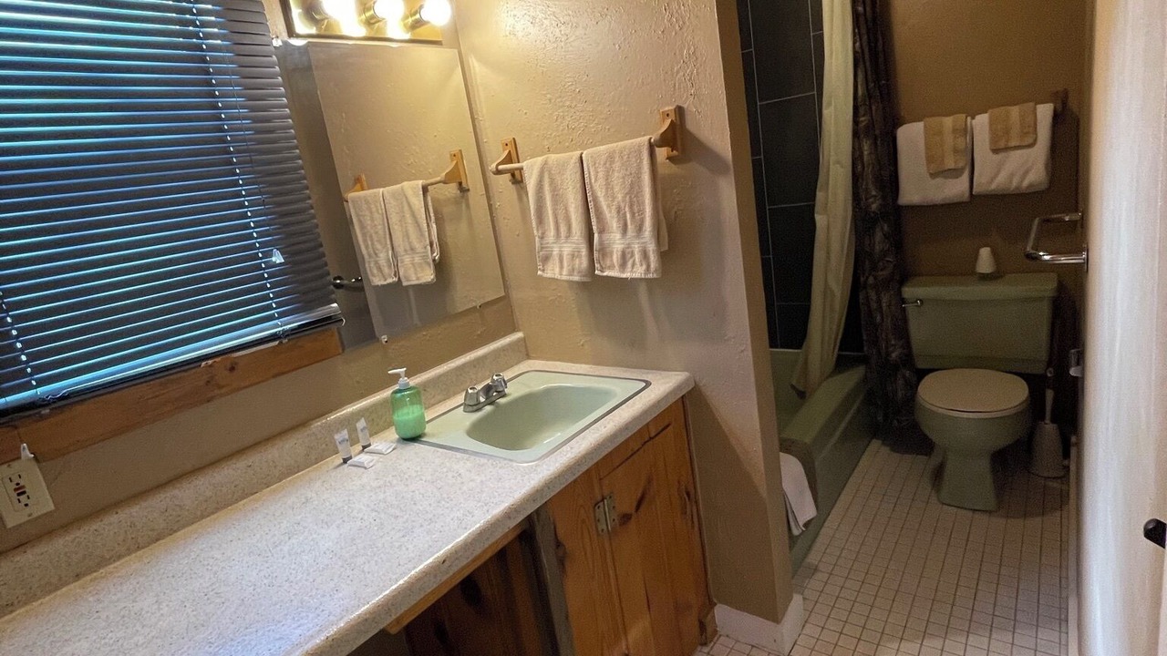 Photo of Bathroom in Eagle Nest