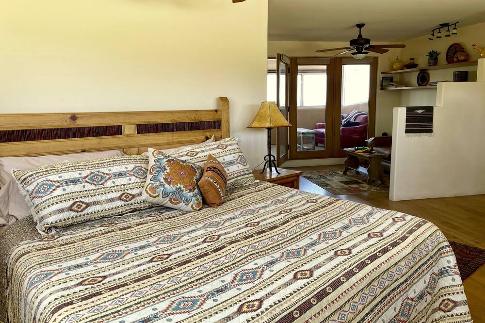 Photo of Bedroom in Northeast Santa Fe