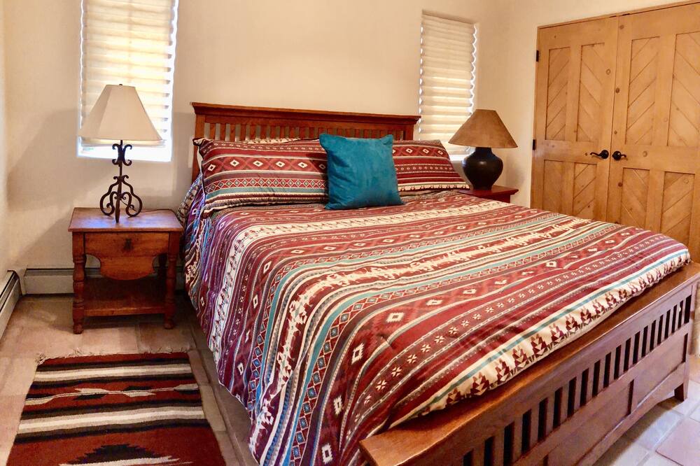 Photo of Bedroom in Northeast Santa Fe