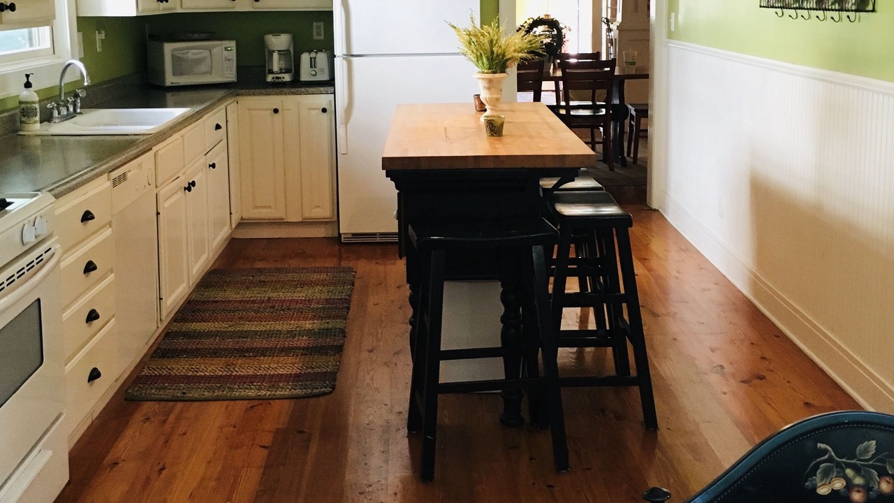 Photo of Kitchen in Cassopolis