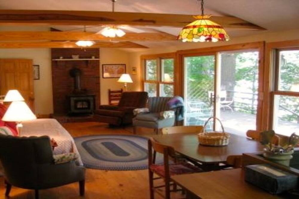 Photo of Livingroom in Silver Bay
