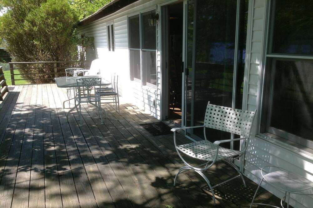 Photo of Patio Balcony in Silver Bay