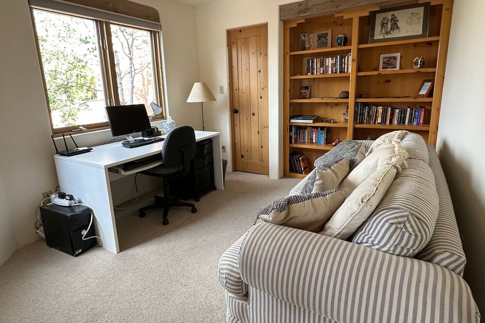 Photo of Livingroom in Eldorado at Santa Fe