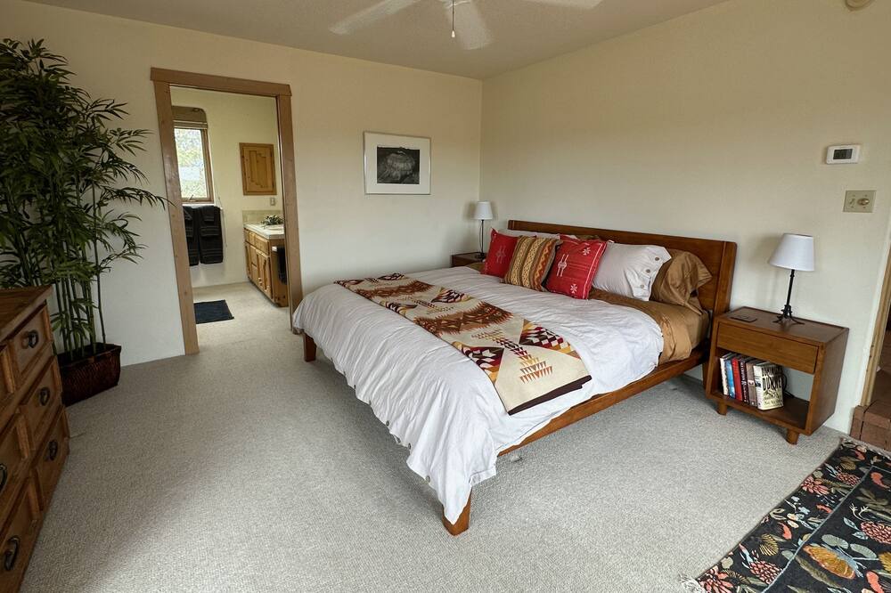 Photo of Bedroom in Eldorado at Santa Fe