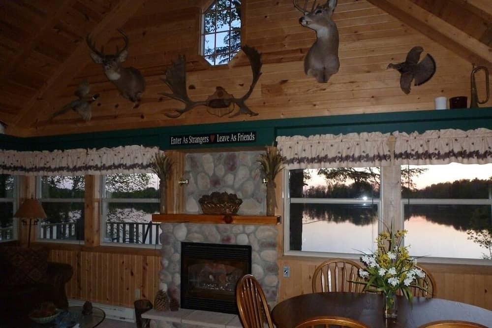 Photo of Livingroom in Melrude