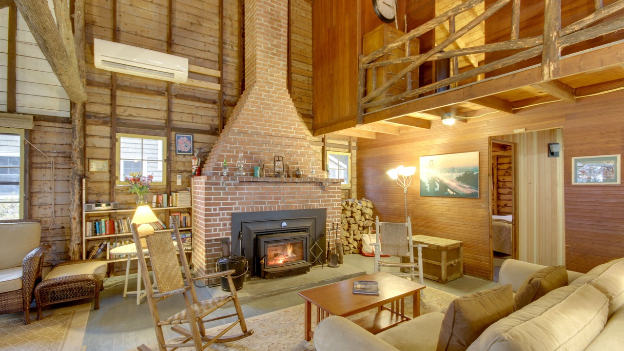 Photo of Livingroom in Malletts Bay