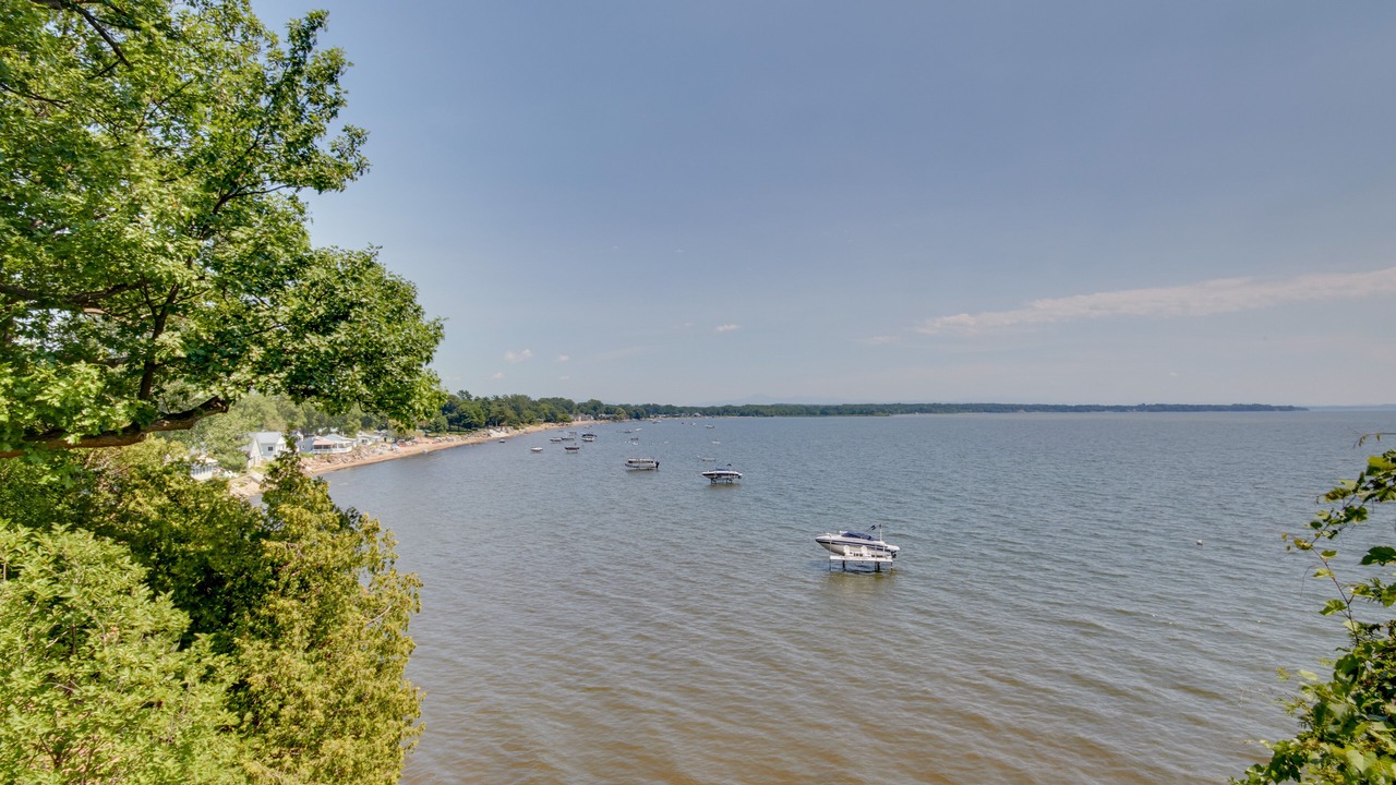 Photo of Others in Malletts Bay