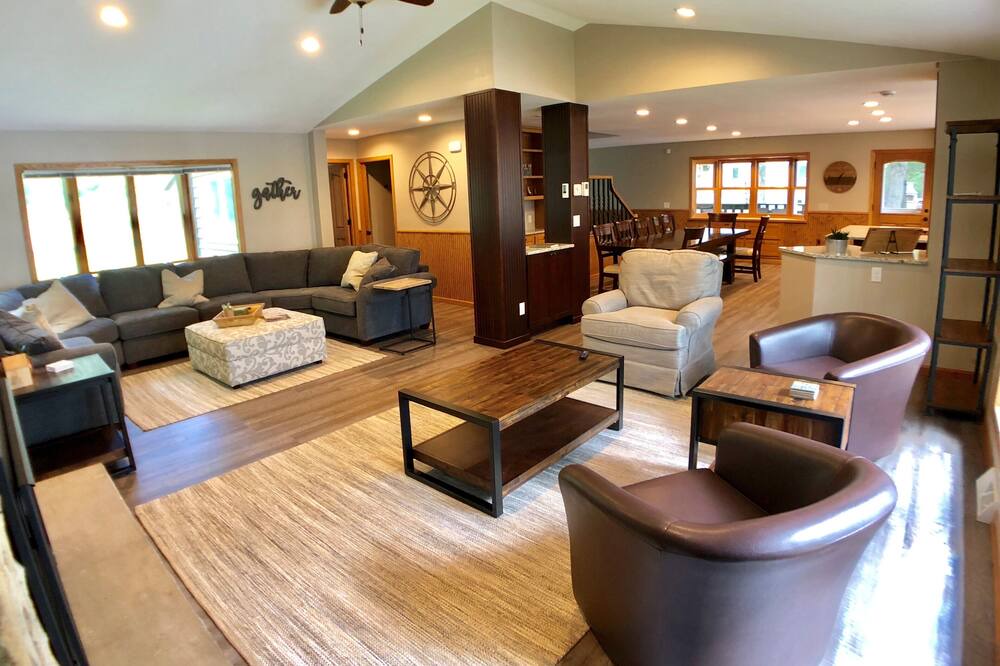 Photo of Livingroom in Amery