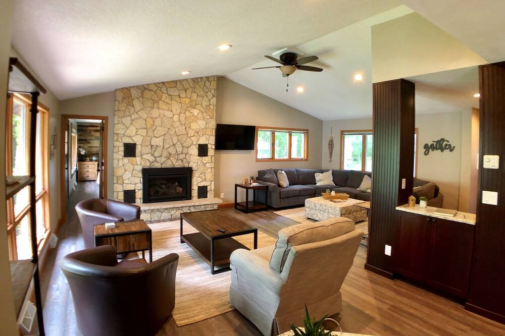 Photo of Livingroom in Amery