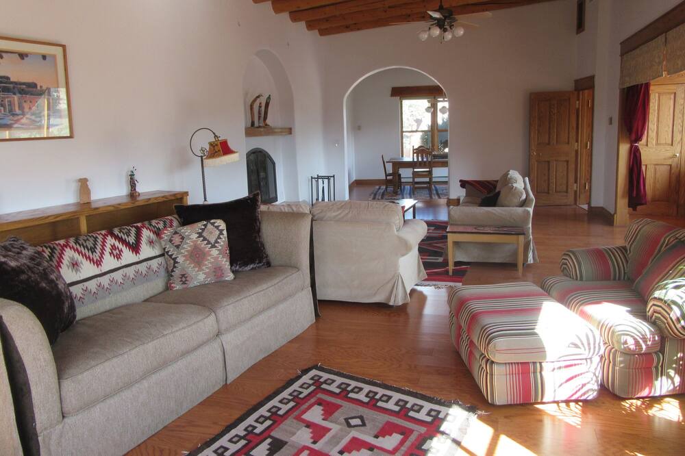 Photo of Bedroom in Canoncito