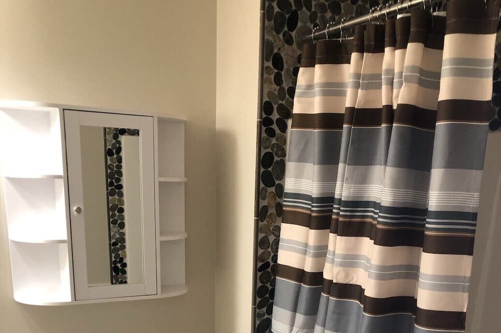 Photo of Bathroom in Snowshoe