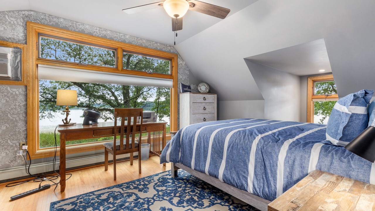 Photo of Bedroom in Deerwood
