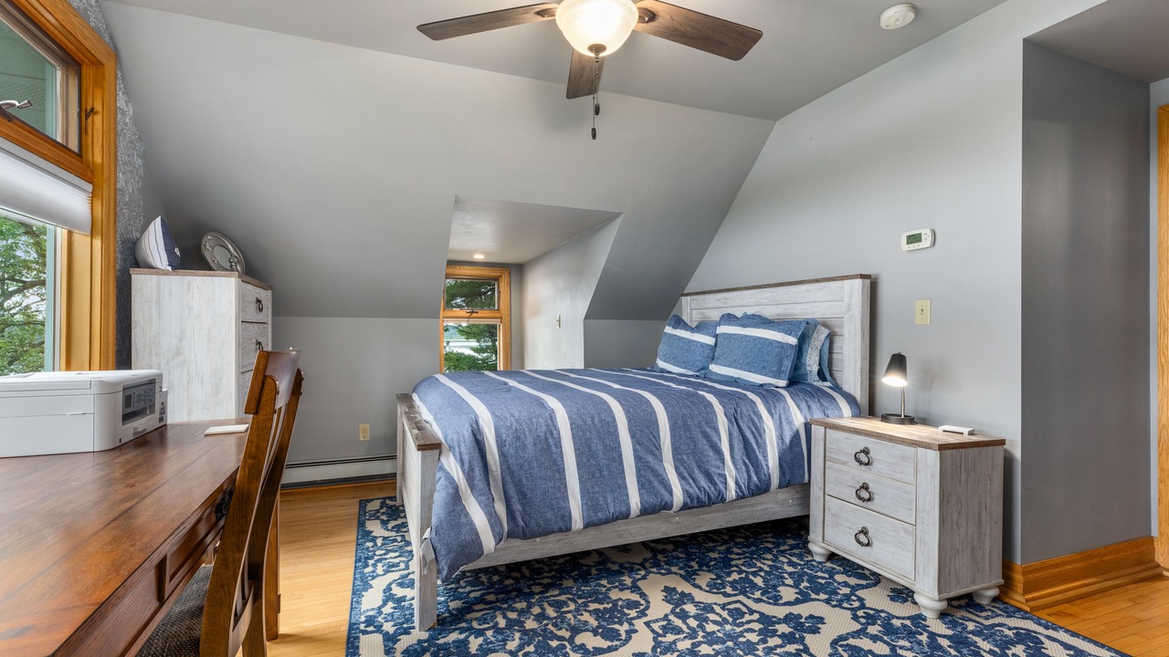 Photo of Bedroom in Deerwood