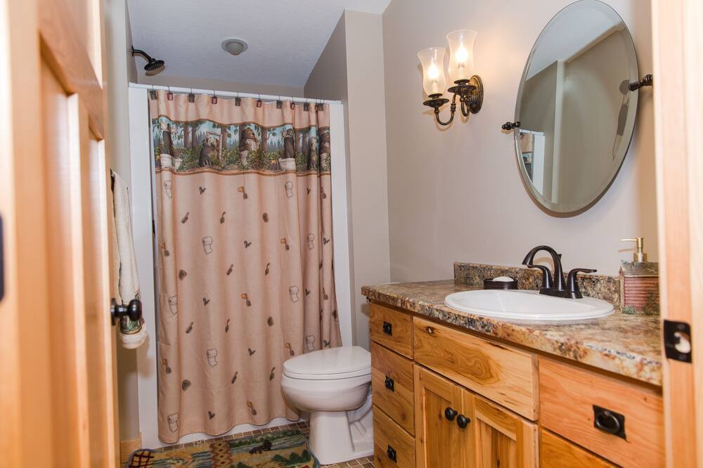Photo of Bathroom in Luck