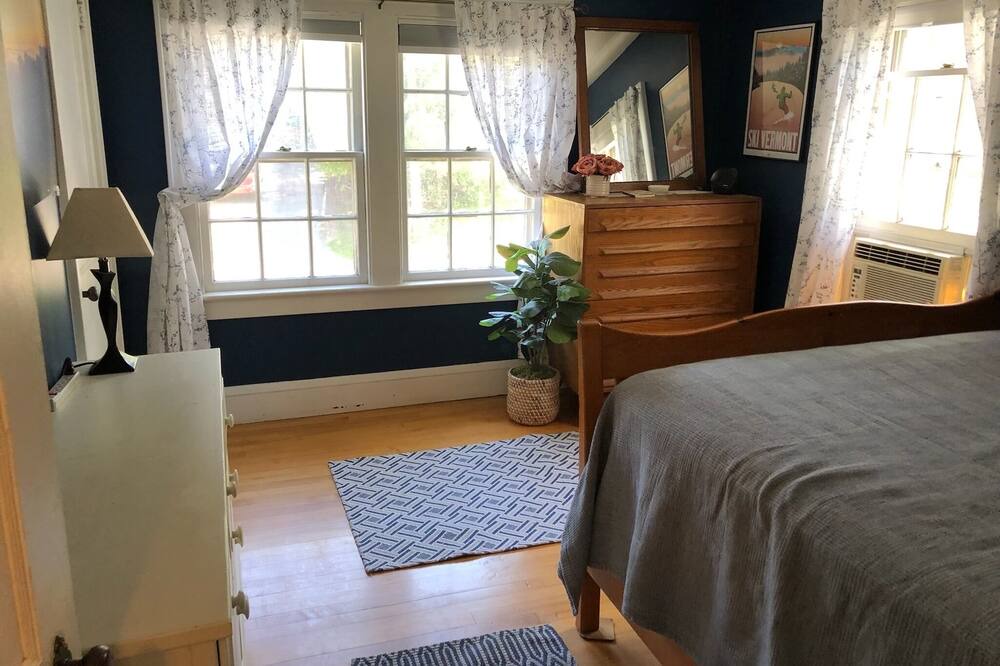 Photo of Bedroom in South End