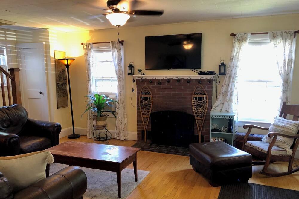 Photo of Livingroom in South End