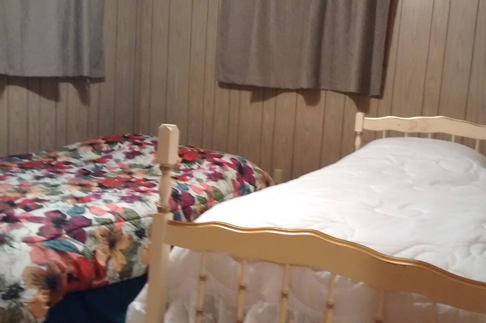 Photo of Bedroom in Jim Falls