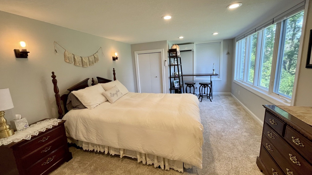 Photo of Bedroom in Maplewood