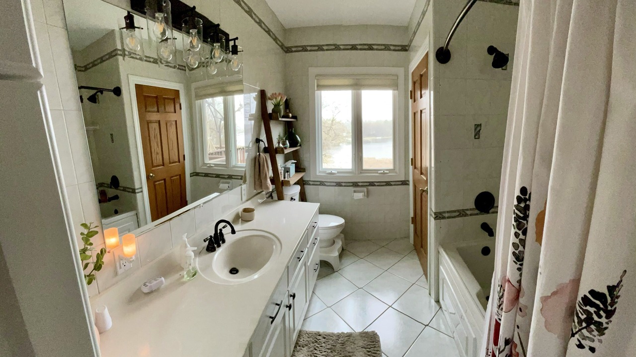 Photo of Bathroom in Maplewood