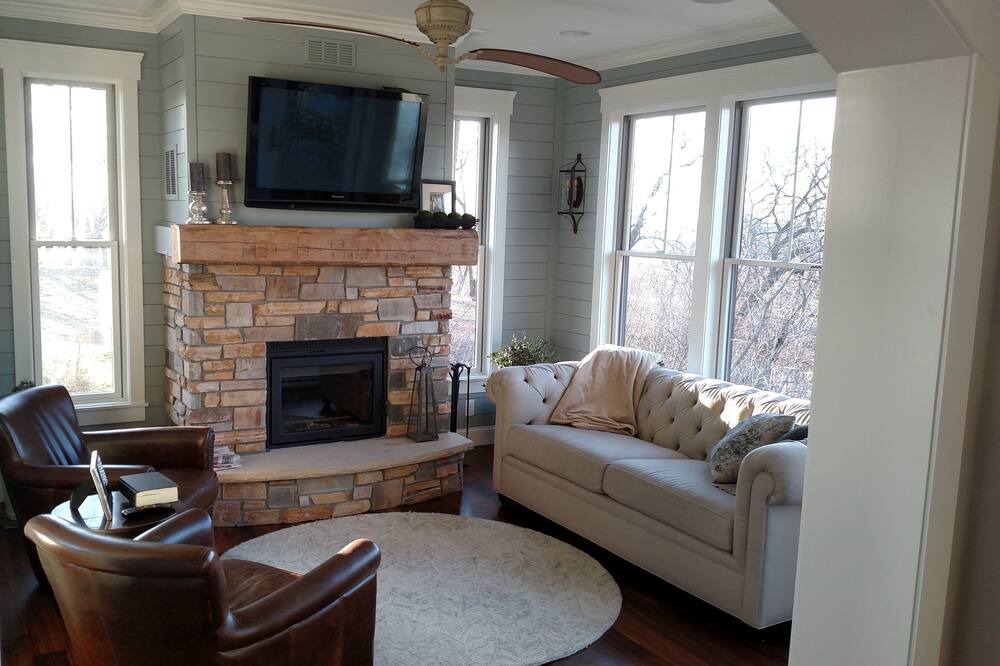 Photo of Livingroom in Hudson