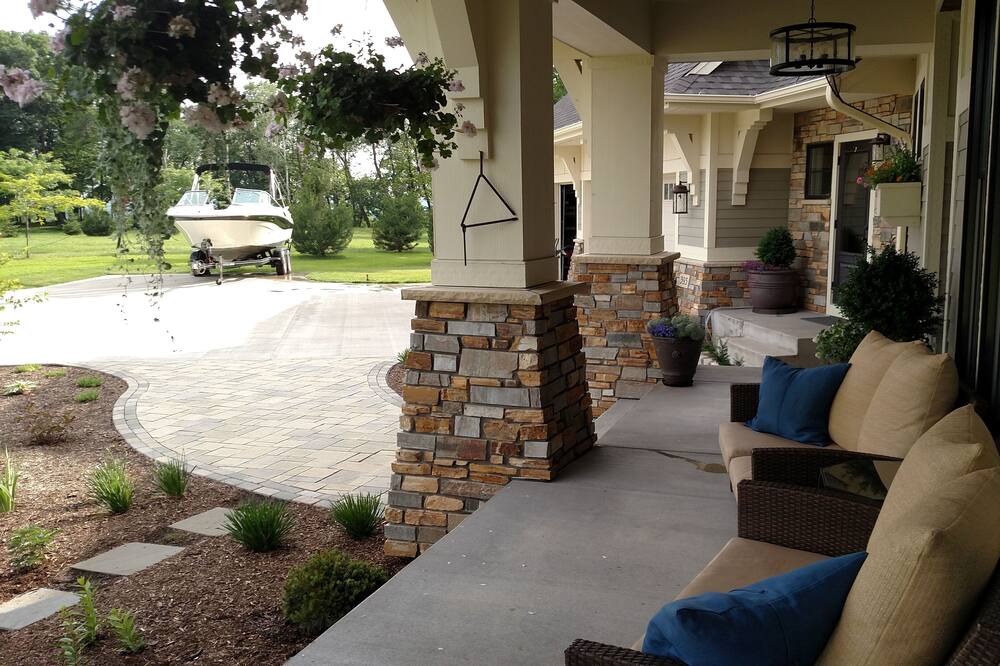 Photo of Patio Balcony in Hudson