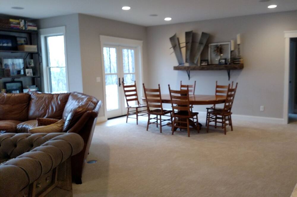 Photo of Livingroom in Hudson