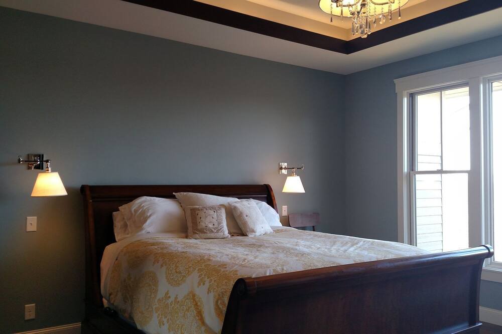 Photo of Bedroom in Hudson