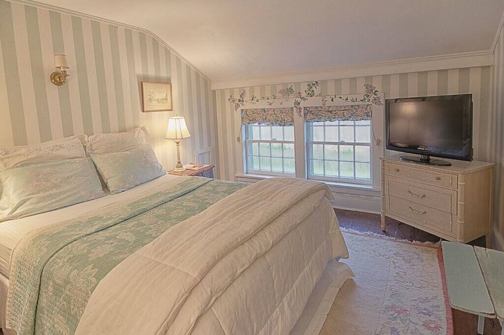 Photo of Bedroom in Whippleville
