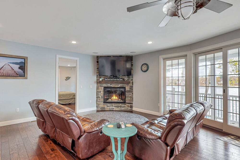 Photo of Livingroom in Melrose