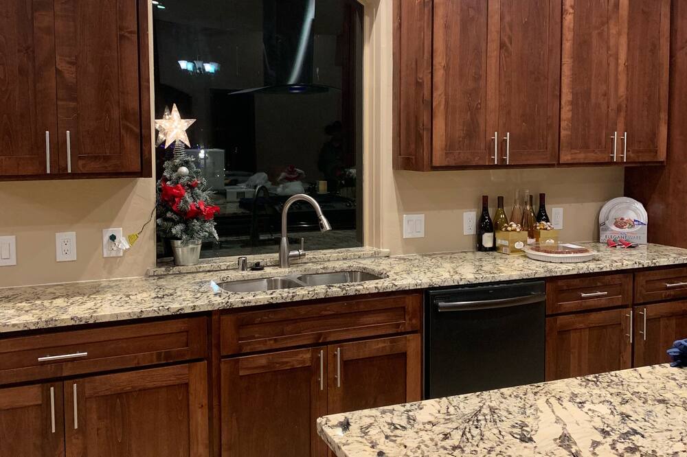 Photo of Kitchen in Los Lunas