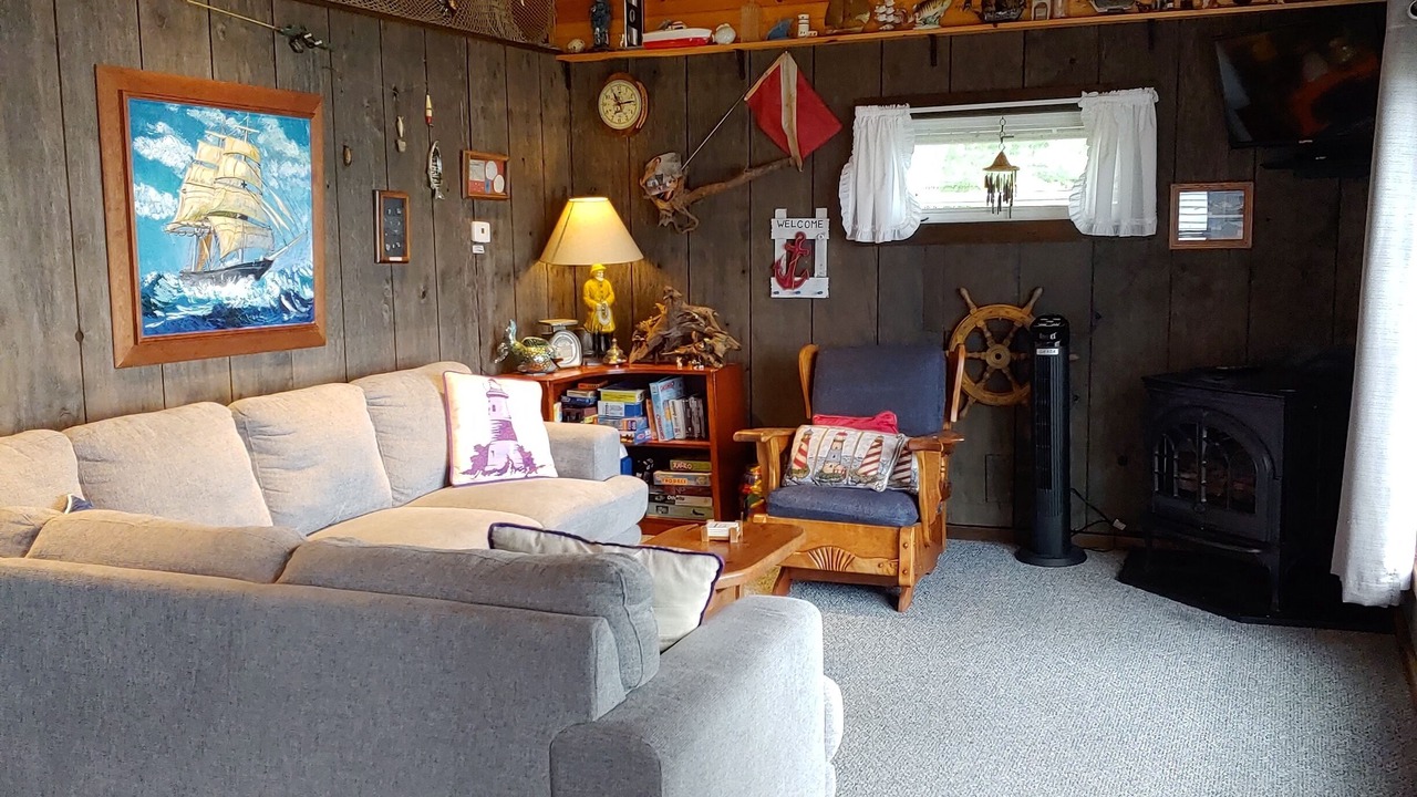 Photo of Livingroom in South Hero