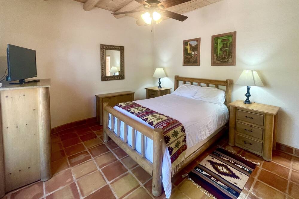 Photo of Bedroom in Arroyo Seco