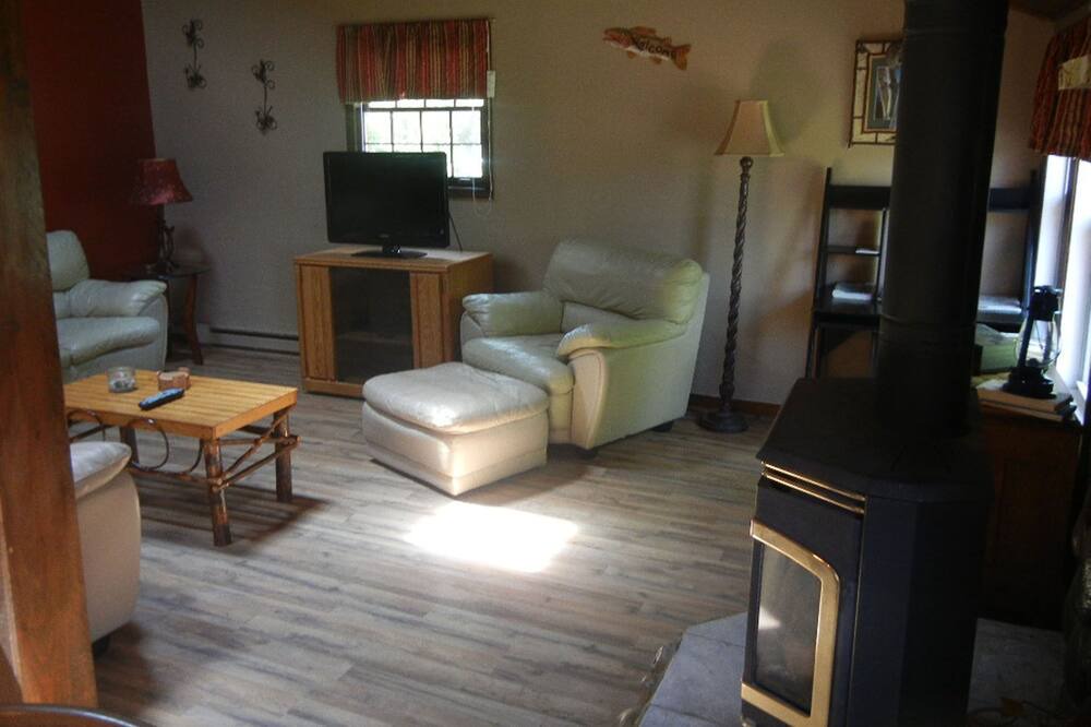 Photo of Livingroom in Gloversville