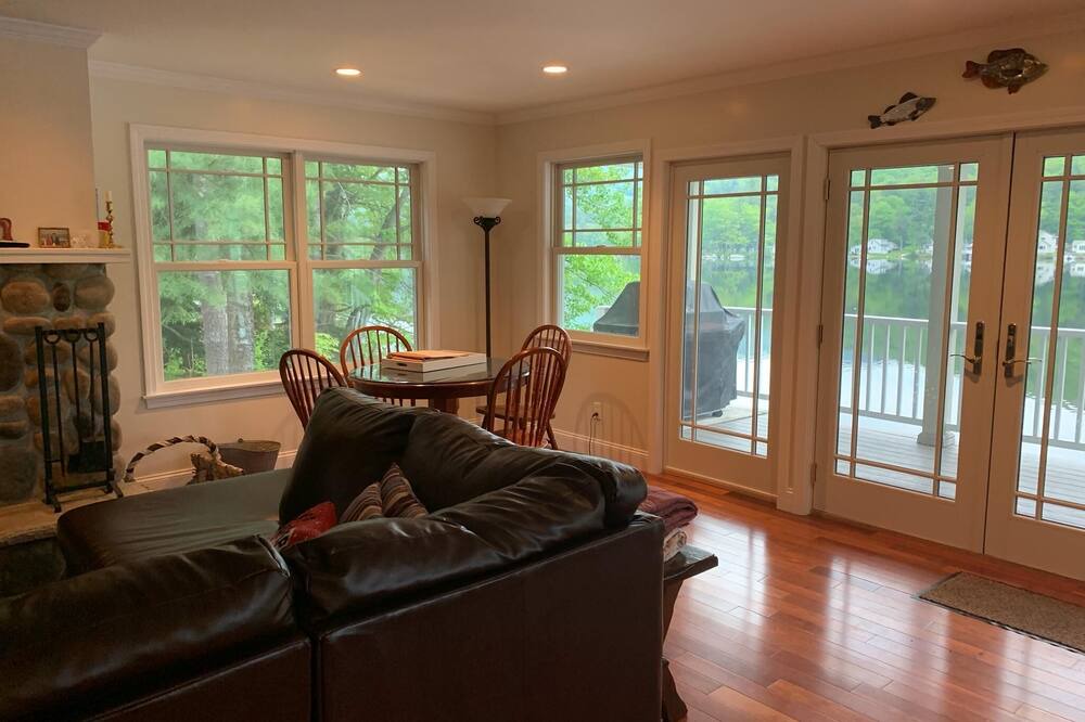 Photo of Livingroom in Mount Sunapee
