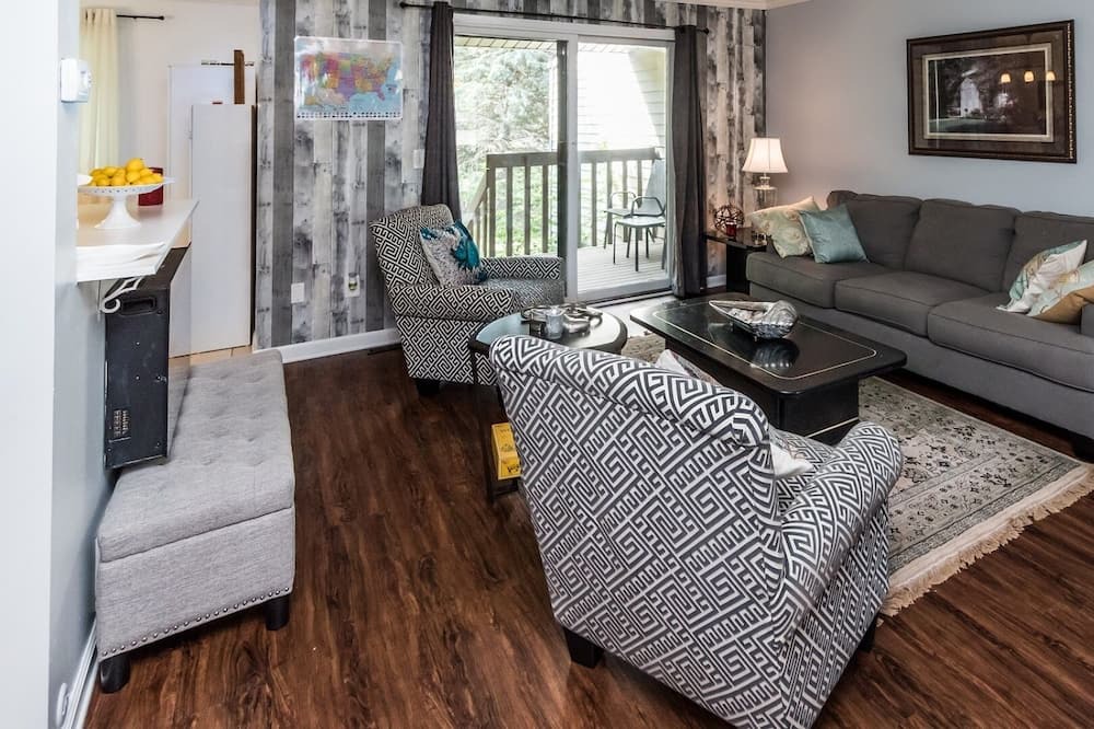 Photo of Livingroom in Woodbury