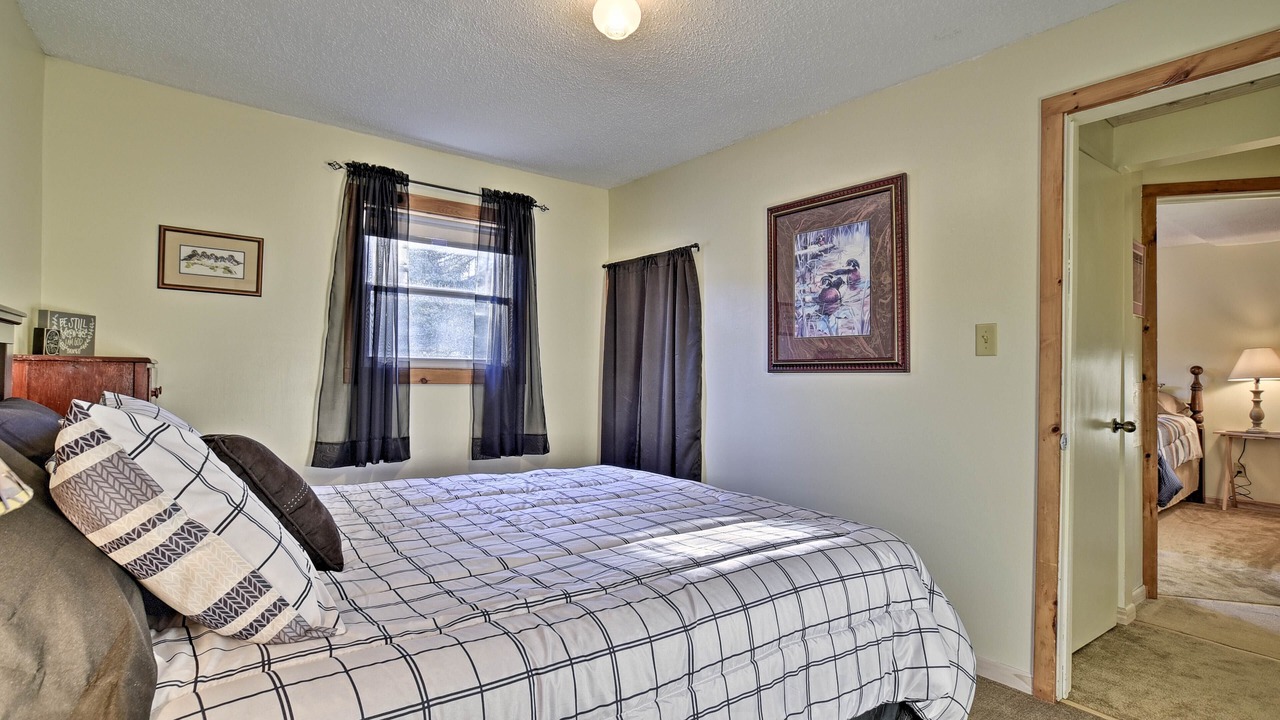 Photo of Bedroom in Lake Nebagamon
