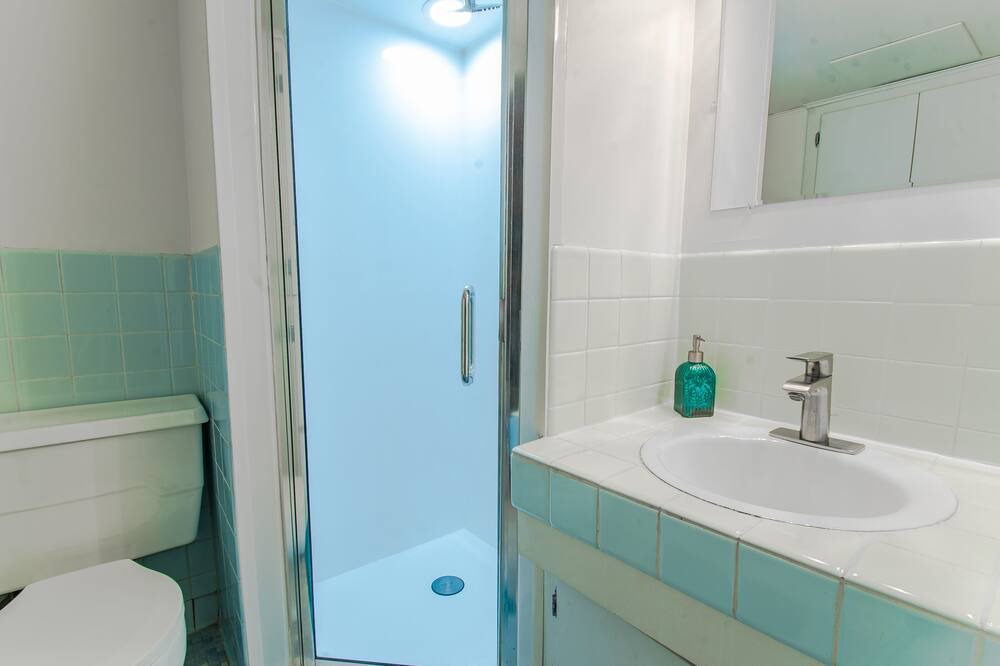 Photo of Bathroom in Highland