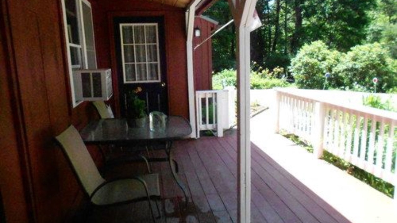Photo of Patio Balcony in Shelburne Falls