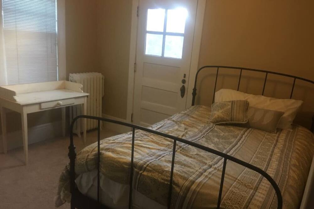 Photo of Bedroom in Merriam Park